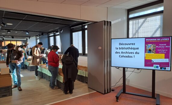 Braderie aux Archives départementales du Calvados.